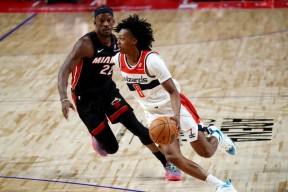 爱游戏-巴特勒新星回归赛场表现惊艳，加拿大队未来可期！的简单介绍