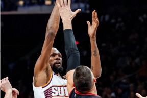 爱游戏-包含杜兰特爆冷击败中国队，突破纪录引爆全场！的词条