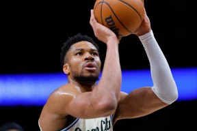 爱游戏-字母哥新星惊险取胜表现惊艳，独行侠未来可期！的简单介绍