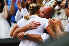 AYX-阿扎伦卡巅峰对决，莎拉波娃与70激战MAD分钟，高光表现胜负难料！的简单介绍